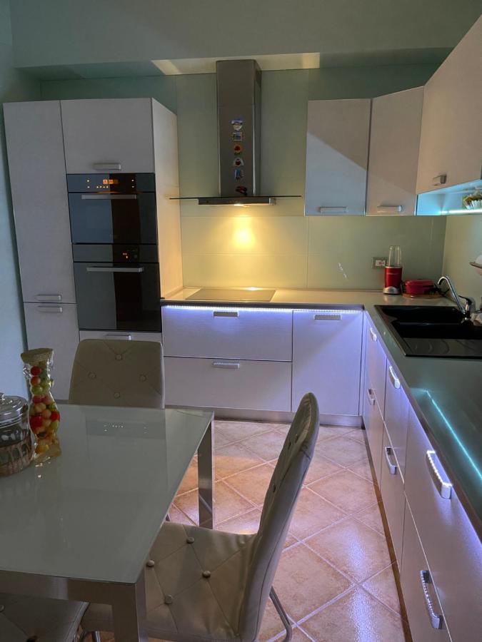 Sunkissed Centre Apartment Wlora Zewnętrze zdjęcie