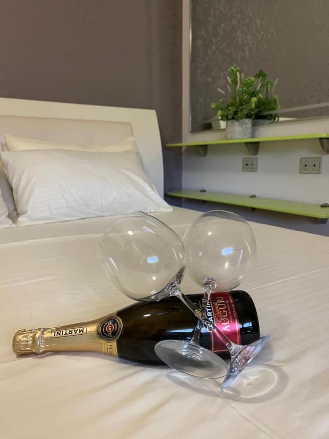 Sunkissed Centre Apartment Wlora Zewnętrze zdjęcie