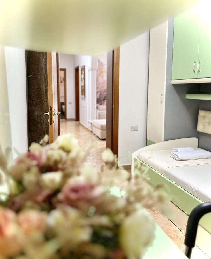 Sunkissed Centre Apartment Wlora Zewnętrze zdjęcie