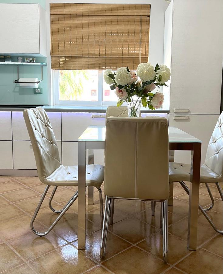 Sunkissed Centre Apartment Wlora Zewnętrze zdjęcie