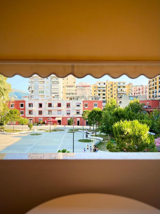 Sunkissed Centre Apartment Wlora Zewnętrze zdjęcie